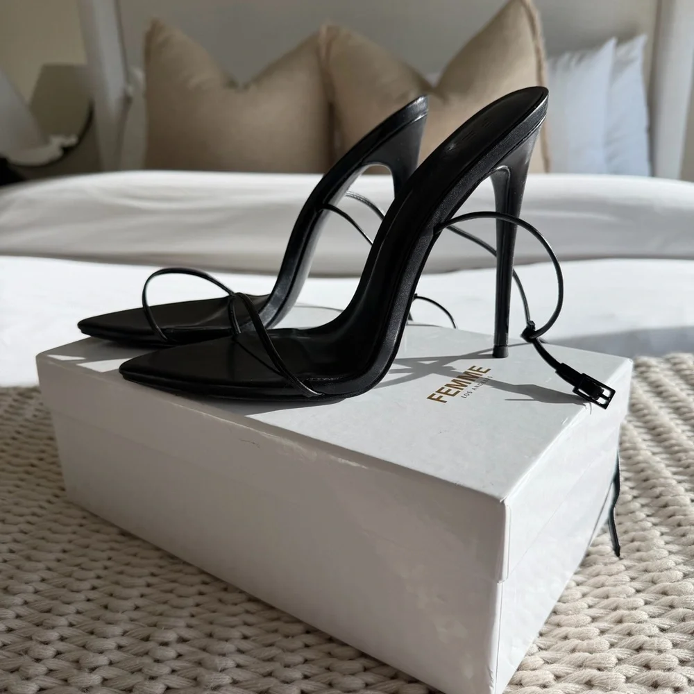 The Andx Sandal in Nero FEMME LA - Picture 11 of 11